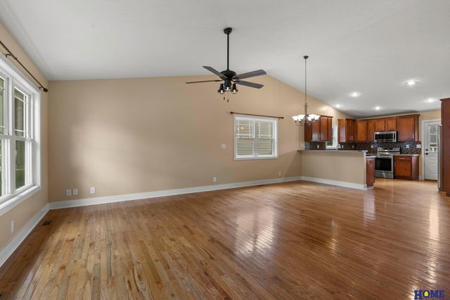 8239 S 17th Street, Lincoln, NE 68512