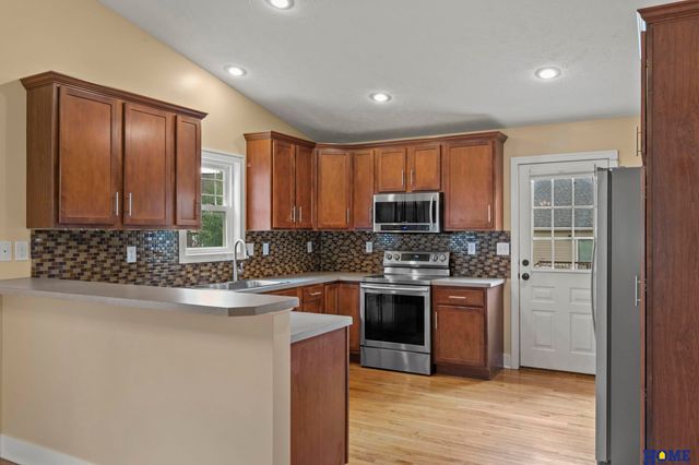 8239 S 17th Street, Lincoln, NE 68512