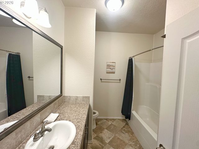 61988 WEST Rd, La Grande, OR 97850