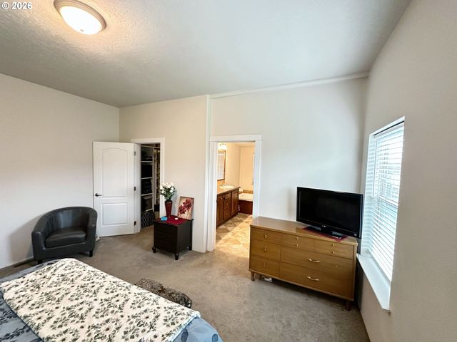 61988 WEST Rd, La Grande, OR 97850