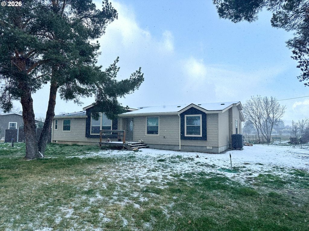 61988 WEST Rd, La Grande, OR 97850