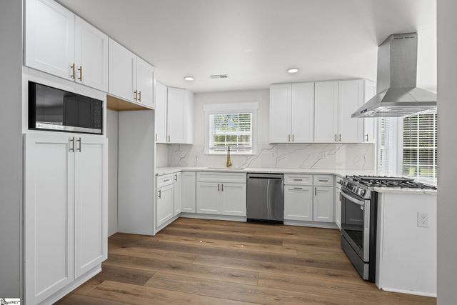 102 Ellison Drive, Easley, SC 29642