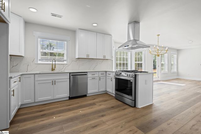 102 Ellison Drive, Easley, SC 29642