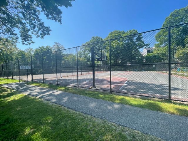 8 Chapel Hill Drive 2, Plymouth, MA 02360