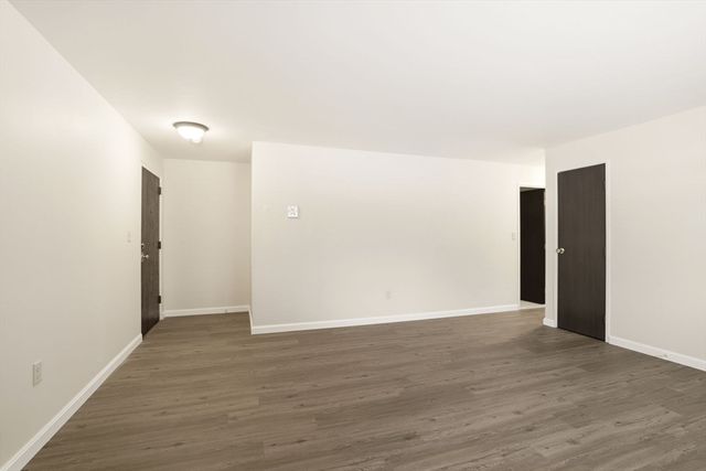 8 Chapel Hill Drive 2, Plymouth, MA 02360