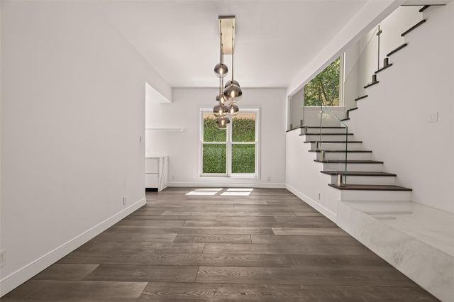 2114 Wroxton Road, Houston, TX 77005