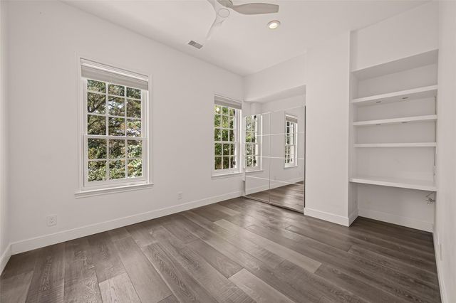 2114 Wroxton Road, Houston, TX 77005