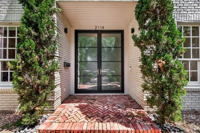 2114 Wroxton Road, Houston, TX 77005