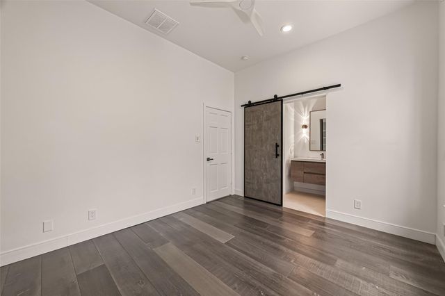 2114 Wroxton Road, Houston, TX 77005