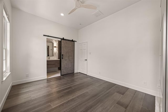 2114 Wroxton Road, Houston, TX 77005