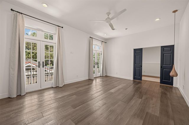 2114 Wroxton Road, Houston, TX 77005