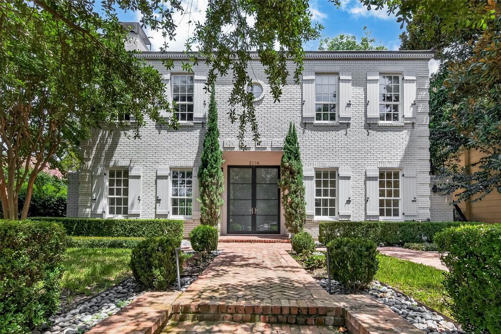 2114 Wroxton Road, Houston, TX 77005