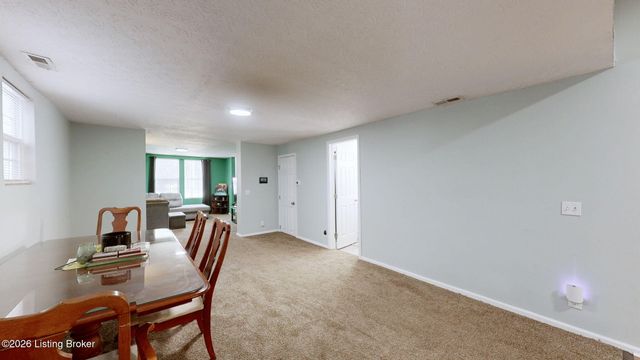 2122 W Burnett Ave, Louisville, KY 40210