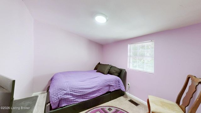 2122 W Burnett Ave, Louisville, KY 40210