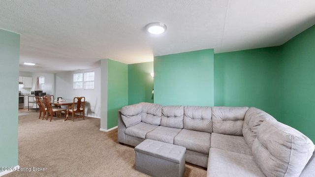 2122 W Burnett Ave, Louisville, KY 40210
