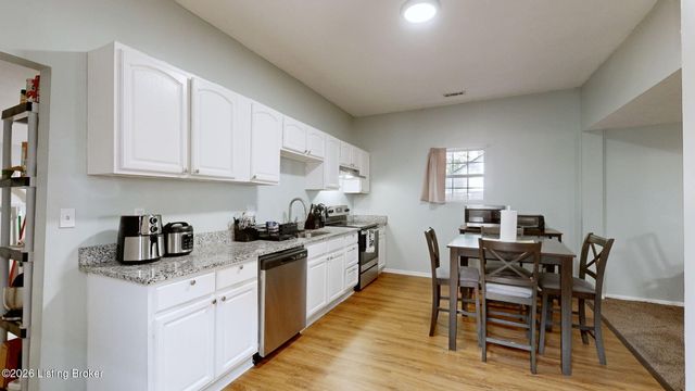 2122 W Burnett Ave, Louisville, KY 40210