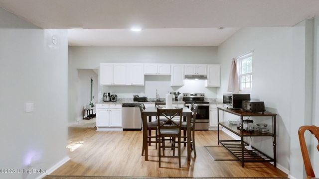 2122 W Burnett Ave, Louisville, KY 40210