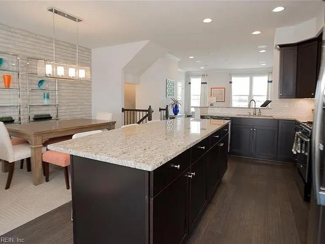655 Mill Creek PW, Chesapeake, VA 23323
