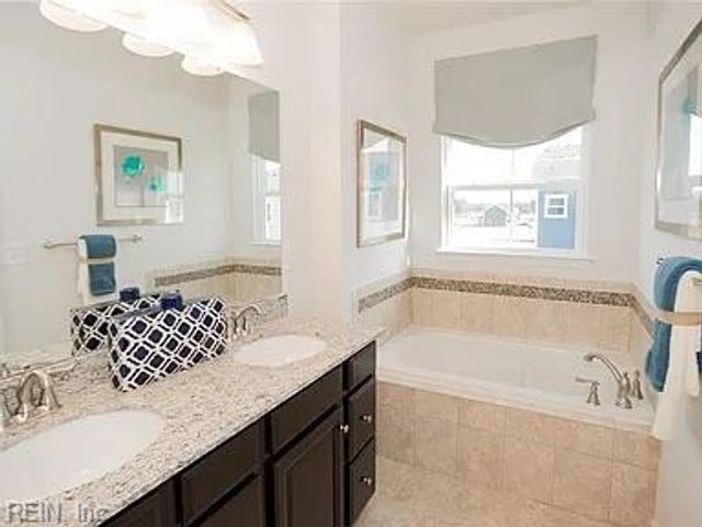 655 Mill Creek PW, Chesapeake, VA 23323