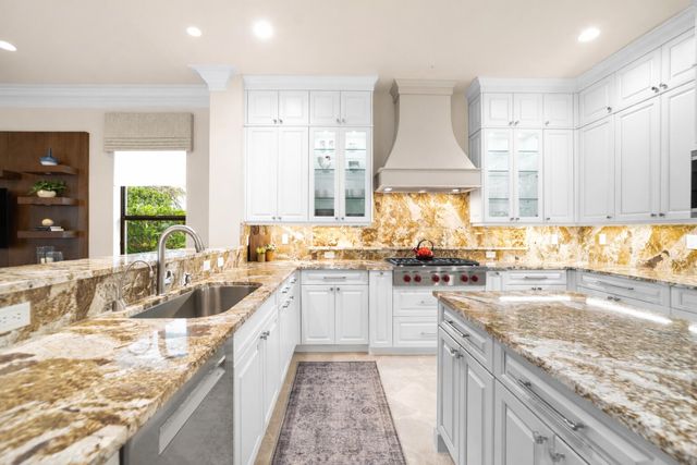 10445 N Barnsley Drive, Parkland, FL 33076