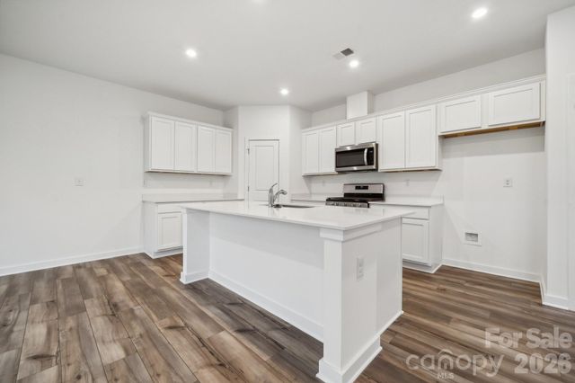 2957 31st Street Lane NE, Hickory, NC 28601