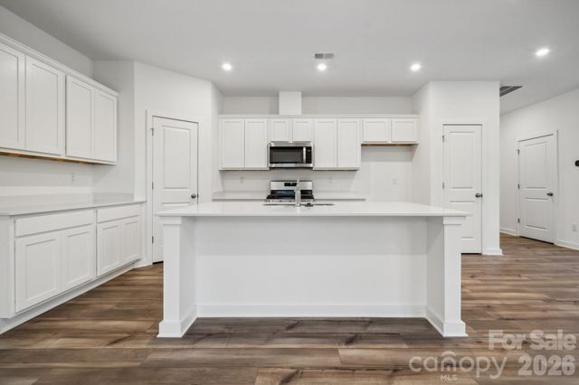 2957 31st Street Lane NE, Hickory, NC 28601