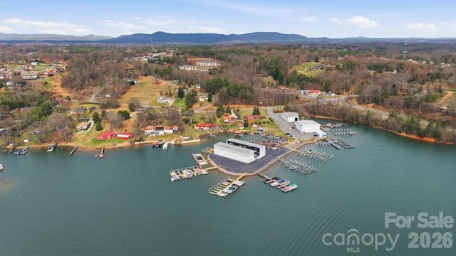 2957 31st Street Lane NE, Hickory, NC 28601