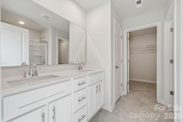 2957 31st Street Lane NE, Hickory, NC 28601