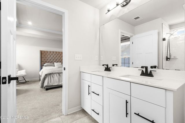41 American Way 241, Cliffwood, NJ 07721
