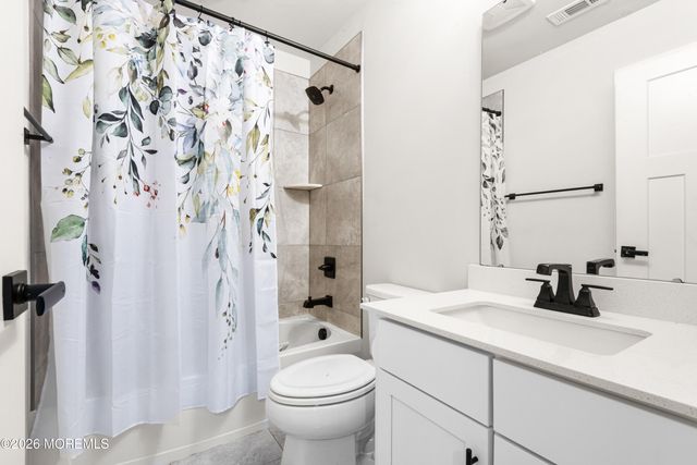 41 American Way 241, Cliffwood, NJ 07721