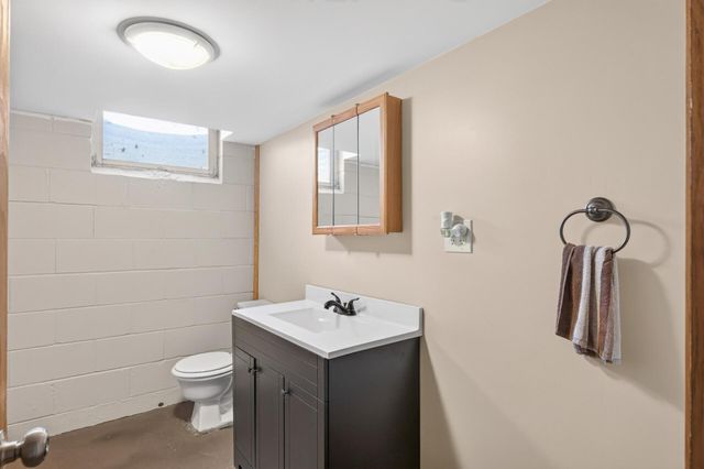 13848 Crosstown Drive NW, Andover, MN 55304