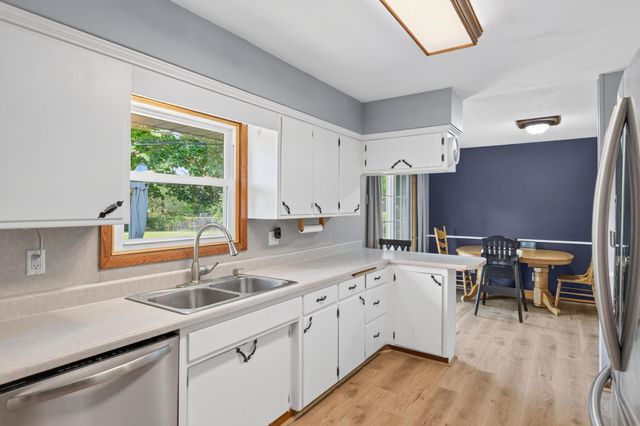 13848 Crosstown Drive NW, Andover, MN 55304