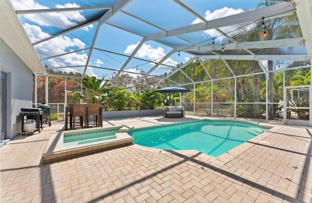 12910 VICKSBURG DRIVE, Tampa, FL 33625