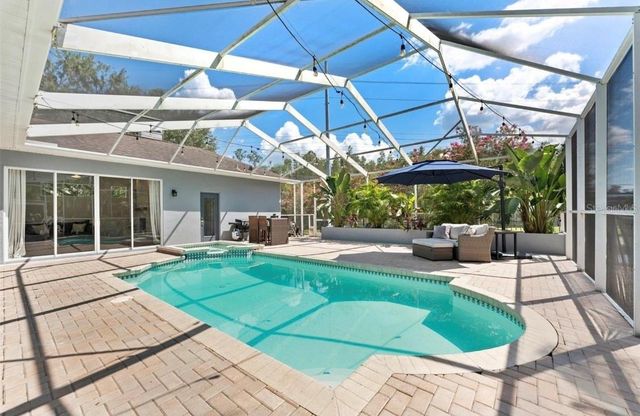 12910 VICKSBURG DRIVE, Tampa, FL 33625
