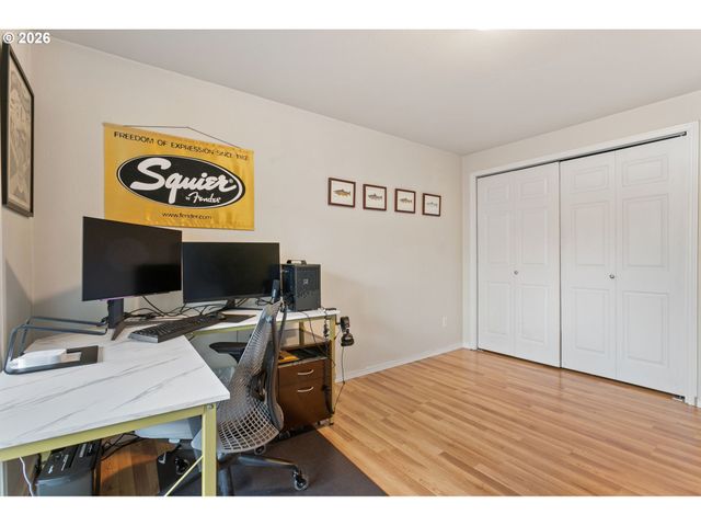 319 Ne HYDE Cir, Hillsboro, OR 97124