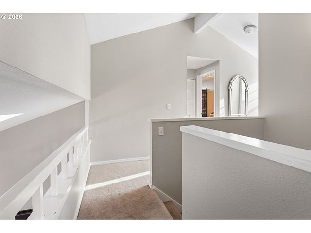 319 Ne HYDE Cir, Hillsboro, OR 97124