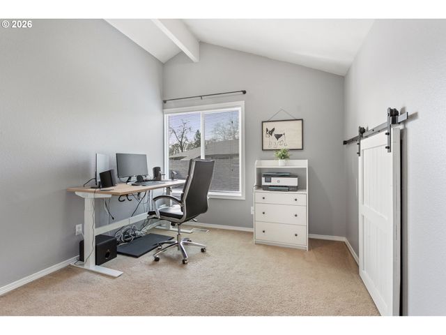 319 Ne HYDE Cir, Hillsboro, OR 97124