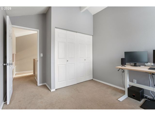 319 Ne HYDE Cir, Hillsboro, OR 97124