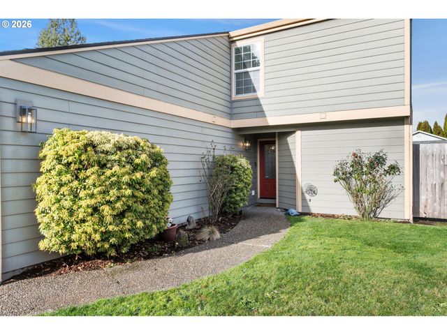 319 Ne HYDE Cir, Hillsboro, OR 97124
