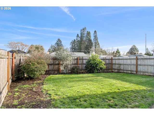 319 Ne HYDE Cir, Hillsboro, OR 97124