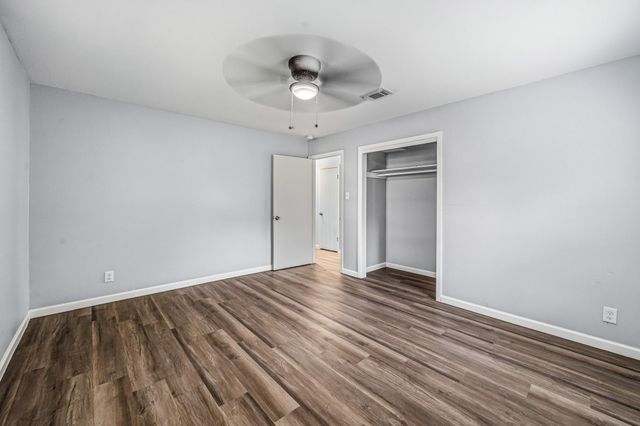 5859 Flamingo Drive, Houston, TX 77033