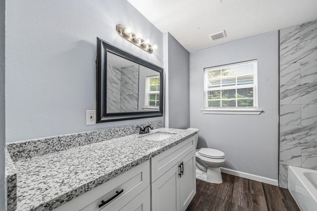 5859 Flamingo Drive, Houston, TX 77033