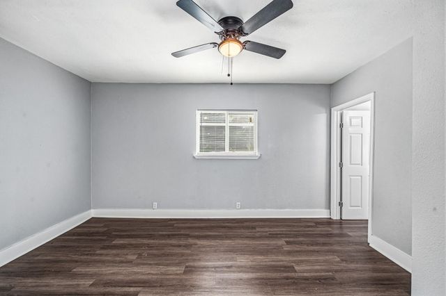 5859 Flamingo Drive, Houston, TX 77033