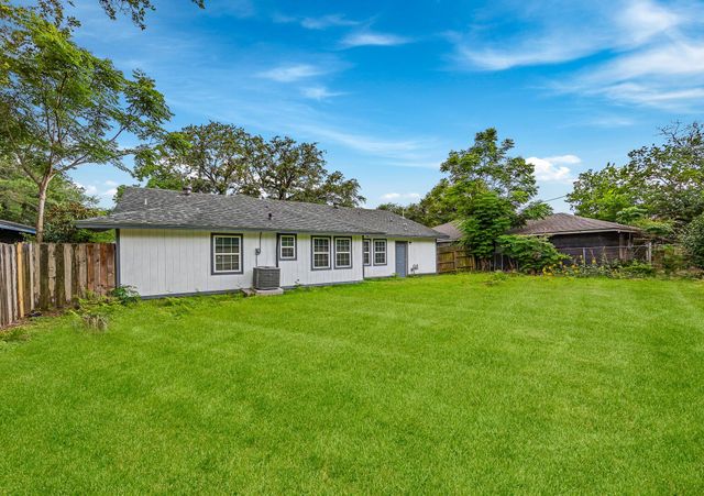 5859 Flamingo Drive, Houston, TX 77033