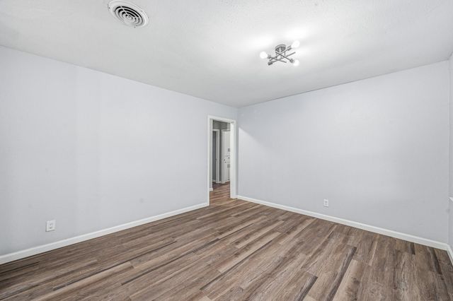 5859 Flamingo Drive, Houston, TX 77033