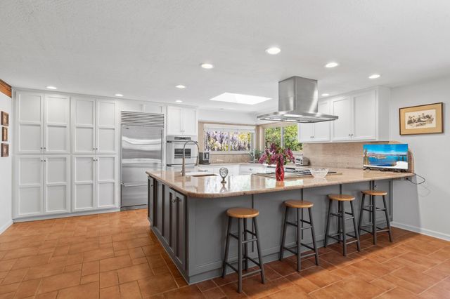 13327 Highway 234, Gold Hill, OR 97525