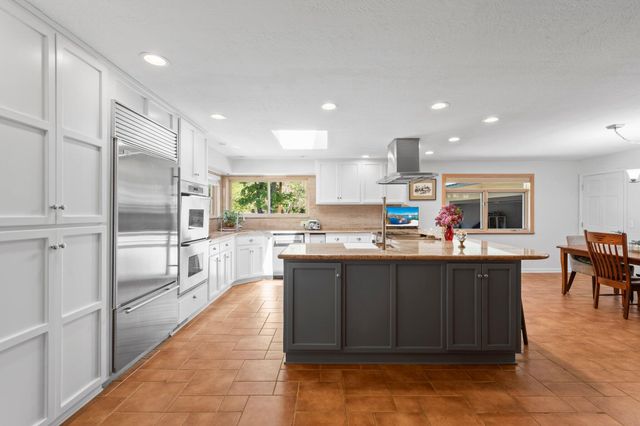 13327 Highway 234, Gold Hill, OR 97525