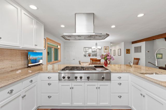 13327 Highway 234, Gold Hill, OR 97525