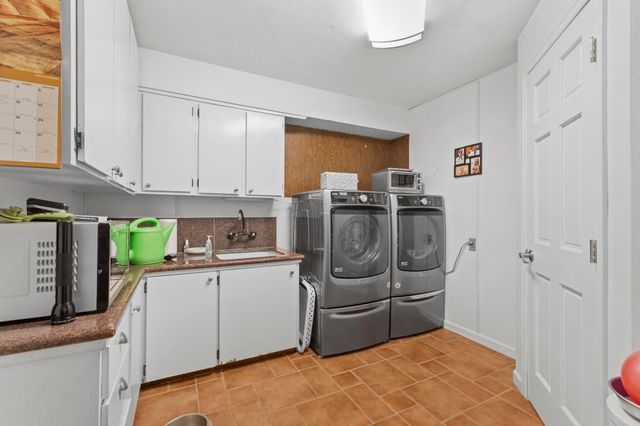 13327 Highway 234, Gold Hill, OR 97525