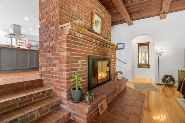 13327 Highway 234, Gold Hill, OR 97525